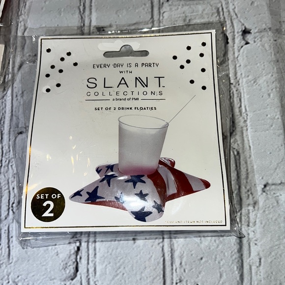 🆕Slant Collections Stars & Stripes Drink Floaties (4) - Picture 2 of 9